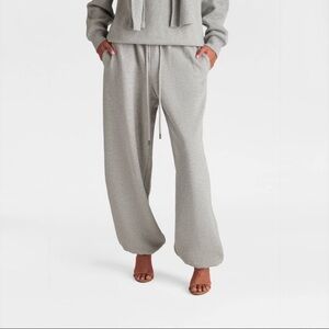 NWT KBB by KAHLANA HighRise StraightLeg ‘The Dwayne Sweats' Heather Gray Large